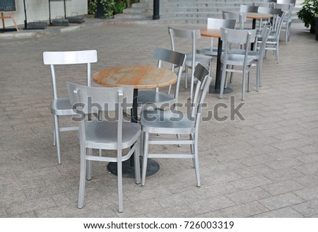 Circle wood table set with aluminium chair