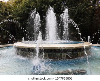 Circular Fountain Spurting Water Stock Photo 1547955806 | Shutterstock