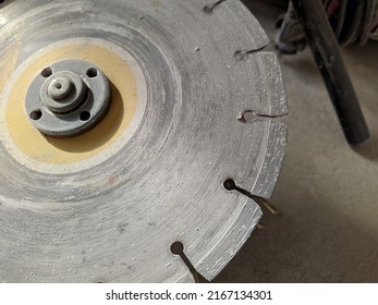 Circular Saw For Concrete In Dust. Circular Saw Blade For Concrete