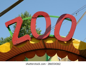 Circus ZOO Sign