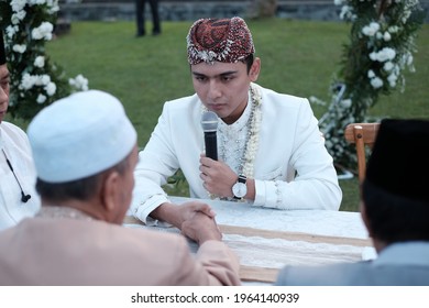 Akad Nikah High Res Stock Images Shutterstock