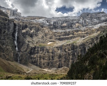 Cirque Du Gavarnie Aproach View