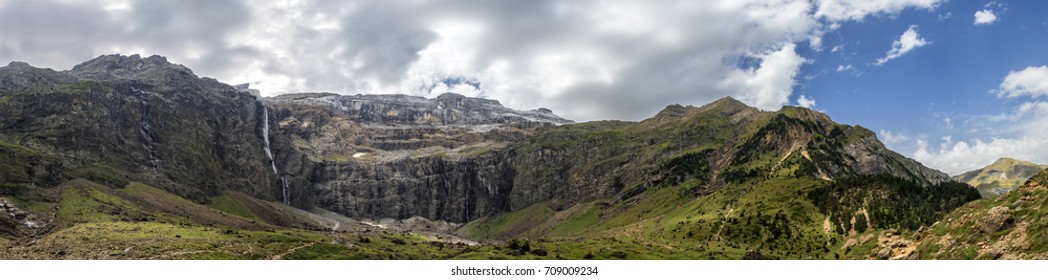 Cirque Du Gavarnie Panoramic View