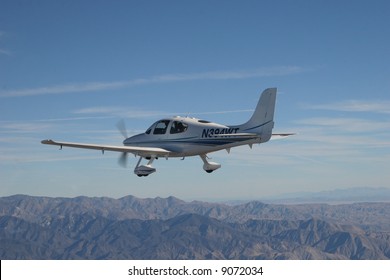 Cirrus SR22 In Flight