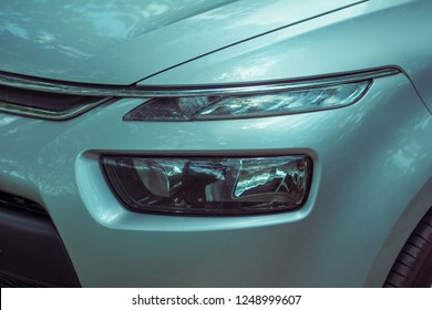 citroen picasso car headlight