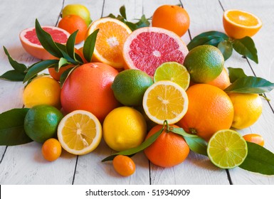 Citrus fruits (orange, lemon, grapefruit, mandarin, lime) - Shutterstock ID 519340909