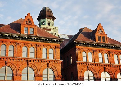 City Hall in the center of Peoria, Illinois