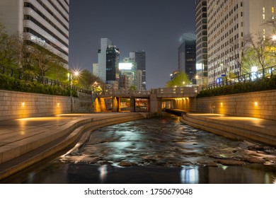 City View above Cheonggyecheon Canal in the heart of Seoul, South Korea