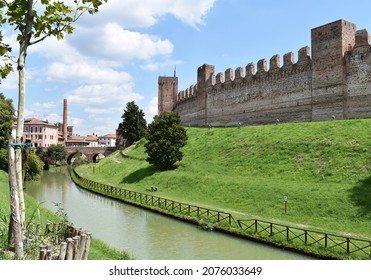 The city walls of Cittadella. Rare example of medieval means of defense with a still practicable parapet walk. Padova, Italy.
