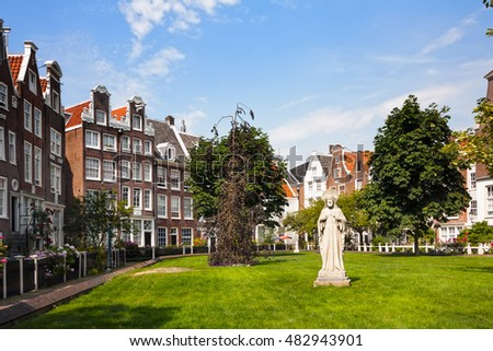Cityscape in Begijnhof, Amsterdam. Begijnhof is one of the oldest inner courts in the city of Amsterdam.