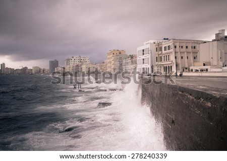 children at malecon Cuba