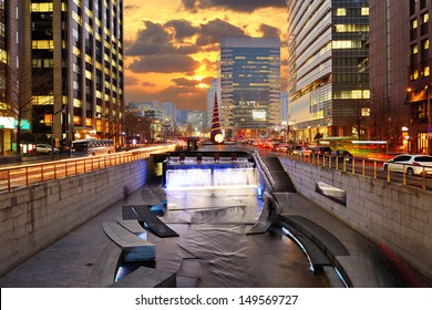 Cityscape of Seoul, South Korea at Cheonggyecheon Stream.