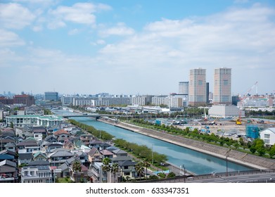 The cityscape which the river flows through
