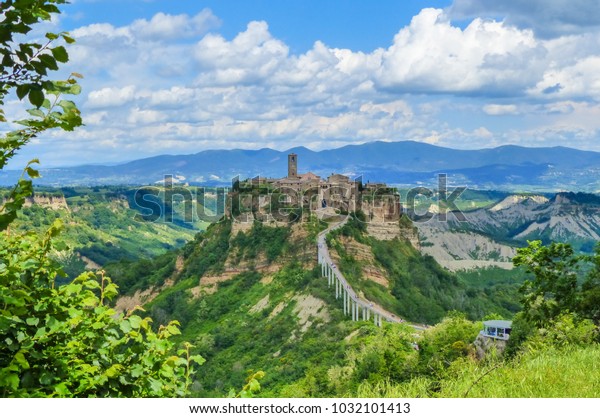 Civita Di Bagnoregio Viterbo Lazio Central Buildings Landmarks