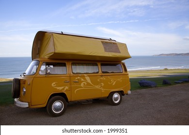 905 Orange camper van Images, Stock Photos & Vectors | Shutterstock