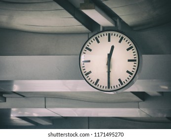 57 Clock 4pm Images, Stock Photos & Vectors | Shutterstock