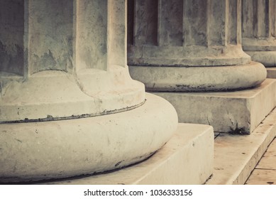 Classic columns base