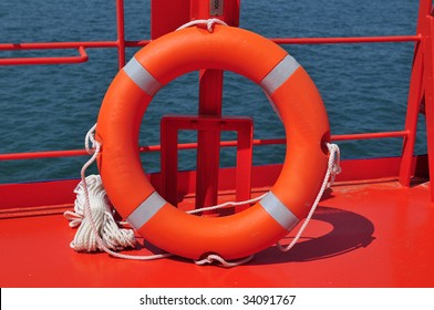 Classic life safety ship's ring