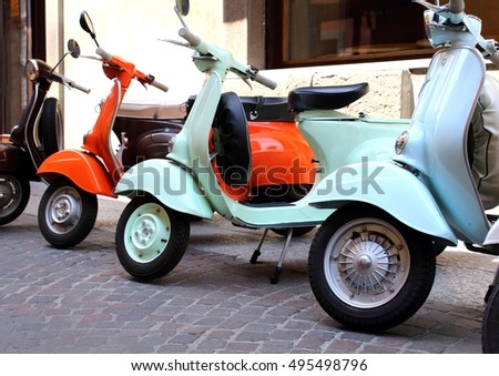 Classic Scooters Piaggio Vespa Scooters Parked Stockfoto Jetzt