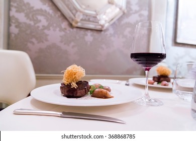 Classic Steak And Red Wine Dinner In A Fancy Restaurant