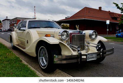 13 Edgar rohr antique auto show Gambar, Foto Stok & Vektor | Shutterstock