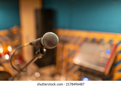 Classical Vocal Microphone In The Rehearsal Studio Close-up. Music Band Rehearsal