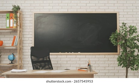 Aula con una Grande pizarra negra limpia centrada en una pared de ladrillo blanco. Para contenido educativo, representando un aula moderna lista para el aprendizaje.