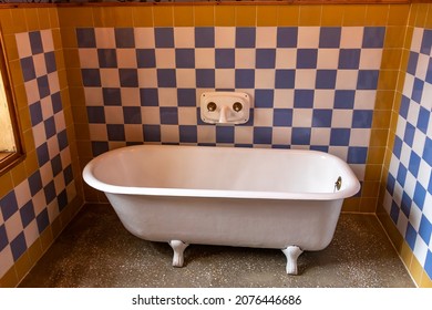 Claw Foot Tub From The Early 1900s Inside Casa Vicens In Barcelona. It Is The First Masterpiece Of Antoni Gaudí. Built Between 1883 And 1885 As A Summer House For The Vicens Family 