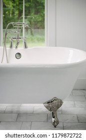 Clawfoot Tub Details