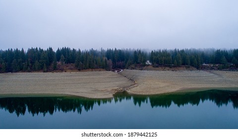 Cle Elum Lake In Roslyn, Washington 