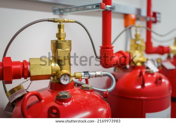 Clean agent fire suppression system\
used in data centers,  backup battery rooms, electrical rooms\
(under 400 volts), sub-floors or tape storage\
libraries.
