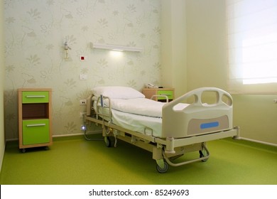 Clean empty bed in a hospital