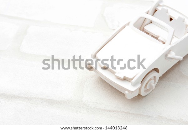Clean energy car images,\
white toy car