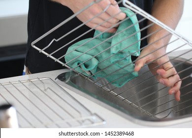 Cleaner Kitchen Oven Rack In Sink