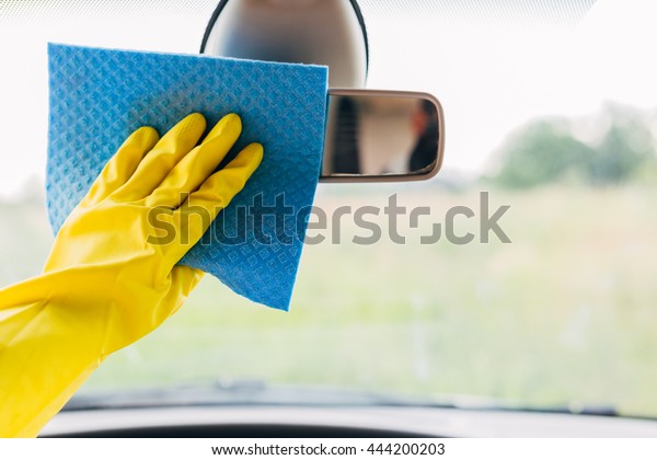 cleaning car\
interior