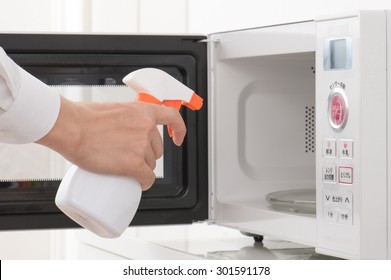 Cleaning The Microwave Oven