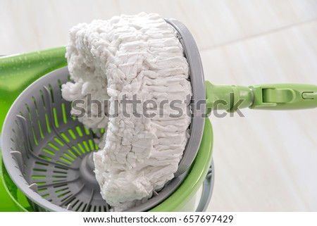 Cleaning mop