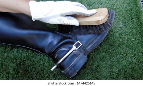 cleaning riding boots