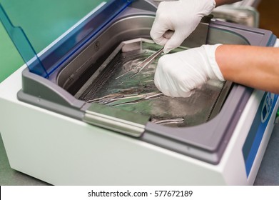 Cleaning systems for medical instruments. Ultrasonic cleaner