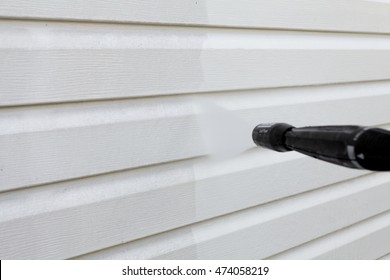 Cleaning The Wall (vinyl Siding) High Pressure Cleaner