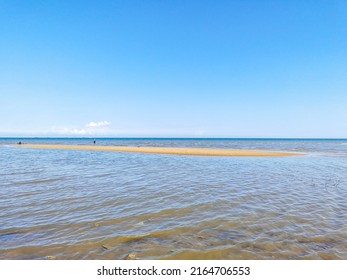 Clear Weather ,beautiful Beach And Sand Mini Island,, Balikpapan City