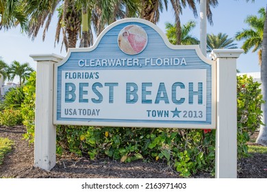 Clearwater, Florida: January 15, 2022:  A Clearwater, Florida Sign In The City Of Clearwater, Florida.  Clearwater's Population Is 117,292.