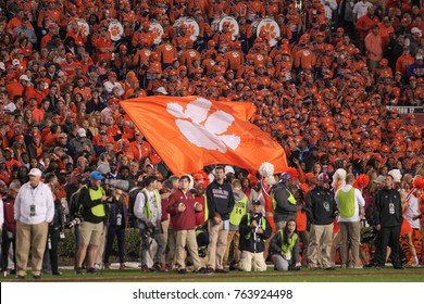 Clemson Flag, Clemson Tiger Vs. South Carolina Gamecocks At The William - Brice Stadium In Columbia, SC USA On November 25th, 2017