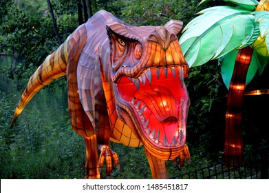 Cleveland, Ohio August 4, 2019: 
Asian Lantern Festival On Display At The Cleveland Metroparks Zoo.