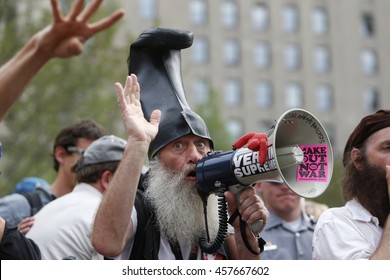 CLEVELAND - OHIO - JULY 21 2016: Thousands Of Delegates, Activists, Spectators & Law Enforcement From All Over The US Descended Onto Cleveland For The Republican National Convention. Vermin Supreme