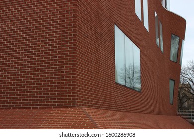 Cleveland, Ohio / USA - March 20, 2018: Unique Curves On Peter B Lewis Building At Case Western Reserve University And Weatherhead School Of Business Management