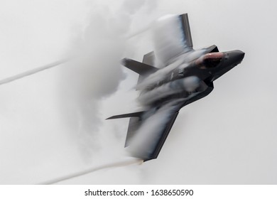 CLEVELAND, OHIO / USA - September 1, 2019: A United States Air Force F-35 Lightning II performs a demo at the 2019 Cleveland Airshow.