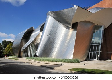 CLEVELAND, OHIO / USA - SEPTEMBER 18 2009: The Frank Gehry Designed Peter B. Lewis Building Housing The Weatherhead School Of Management At Case Western Reserve University.