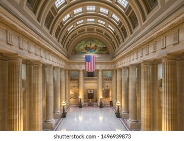 CLEVELAND, OHIO/USA - July 11, 2019: Empty Lobby Of Historic City Hall On Lakeside Avenue In Cleveland