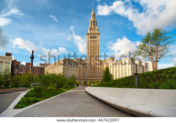 Cleveland\'s Terminal Tower stands tall over the\
newly renovated Public\
Square